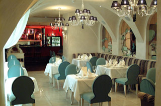 Рестораны при отелях Киева 2012