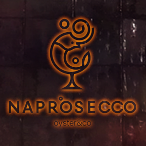 Naprosecco. Oyster & Co