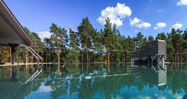 изображение Отдых luxury-класса — Infinity pool в Адмирале