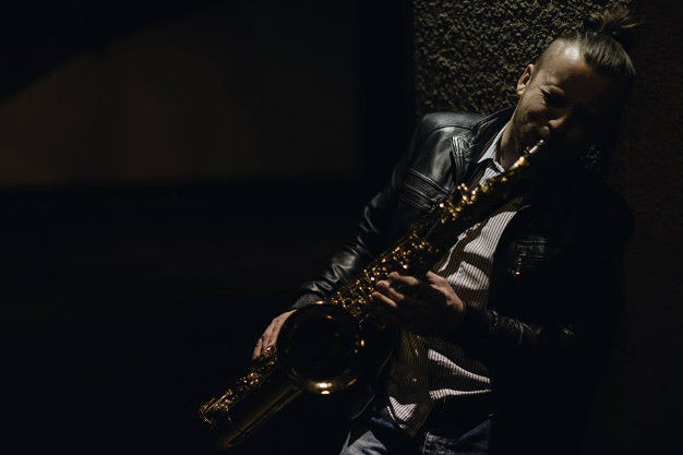 изображение SANPAOLO: Для Вас будет играть саксофонист - Александр Сивак (19.02)