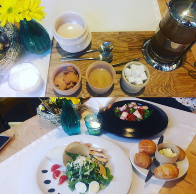 изображение "Канарейка":  Начни утро с горячего кофе и сытного завтрака!