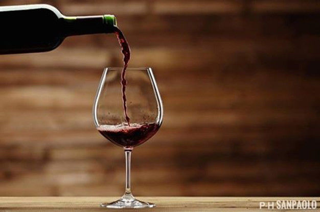 изображение SANPAOLO: Встречаем последние дни лета бокалом любимого вина!