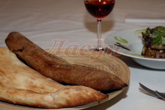изображение Грузинский хлеб шоти (300 г) --- 40 грн