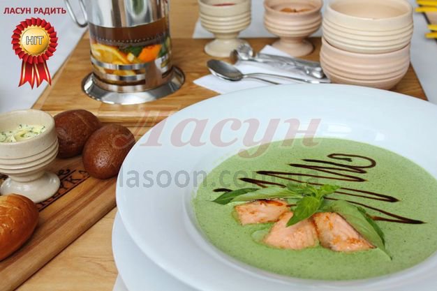 изображение Крем-суп с лососем и шпинатом (250г) -147 грн