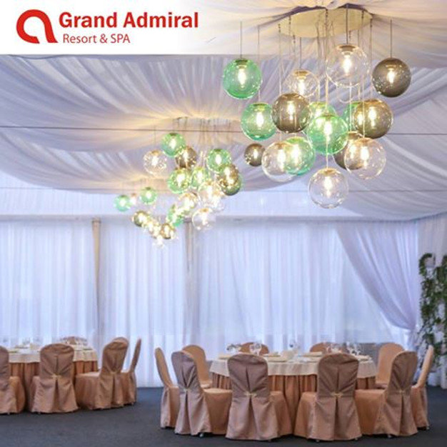 зображення Grand Admiral Resort & SPA: Біла тераса саме елегантне місце для весілля