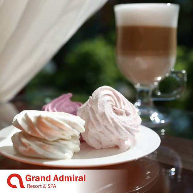изображение Grand Admiral Resort & SPA: Какой выберете вкус: яблоко, малину или чернику?