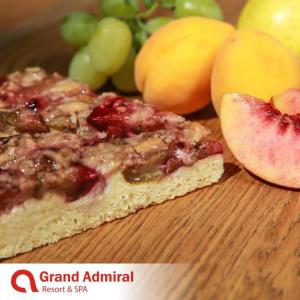 зображення Grand Admiral Resort & SPA: Пропозиція, від якої важко відмовитися - це пироги з сезонними фруктами