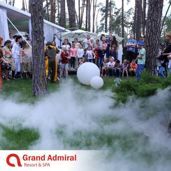 зображення Grand Admiral Resort & SPA: Фестиваль дитячого малюнка "Каляки-маляки на планеті автоботів" (02.06)