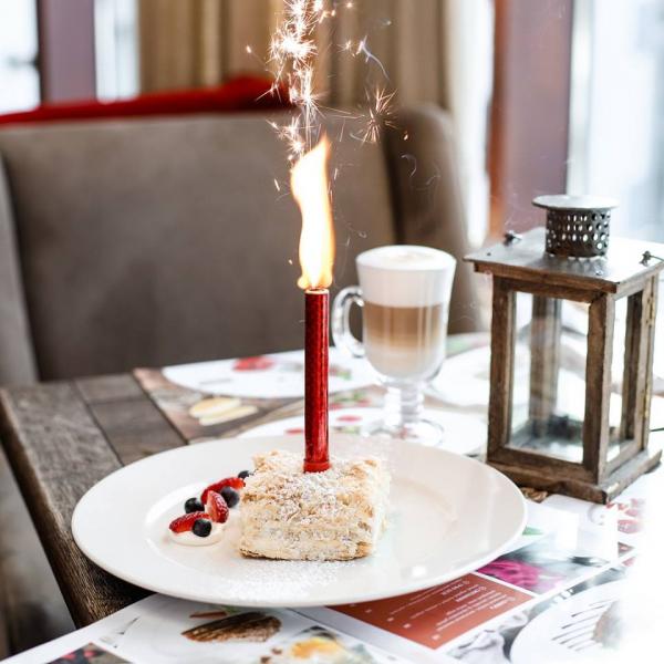 изображение Figaro: Отпразднуйте день рождения в ресторане!