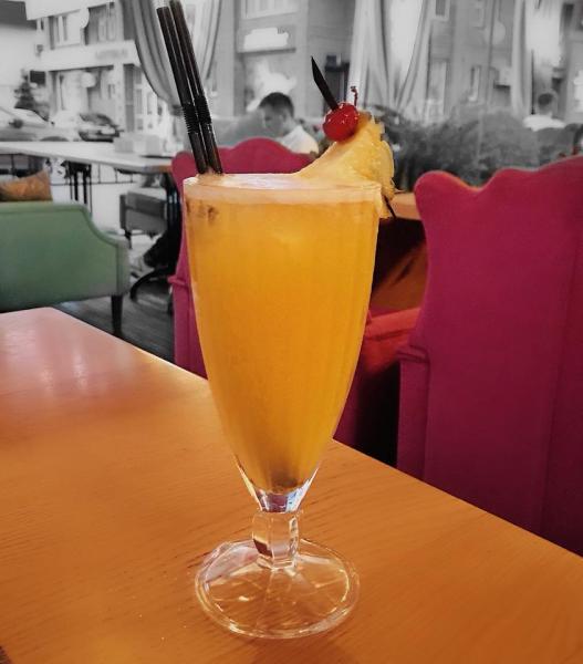 зображення "Маракуйя": Такий непередбачуваний, яскравий і запальний коктейль Май-Тай 🍹
