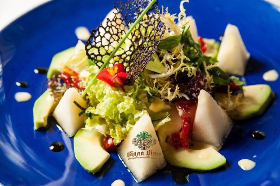 изображение "Вилла Вита": Изящный микс сочной дыни со свежим авокадо