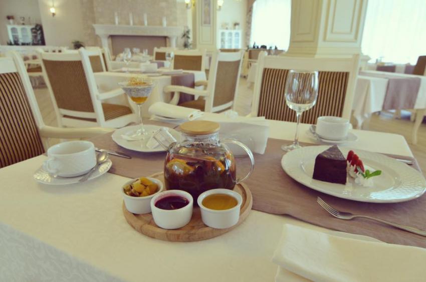 изображение Sobi CLUB приглашает гостей на вкусный и сытный завтрак