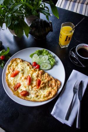 изображение "Казбек":  Идеальный завтрак тот, который случается в нужное время в нужном месте!