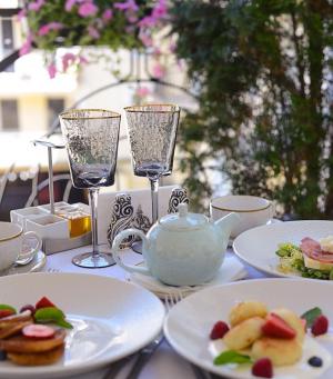 изображение Сніданок в ресторані Terrace - це особлива неспішна атмосфера ранку 💚