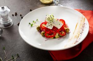 изображение Батьківська Хата: Ніжний та легкий салат