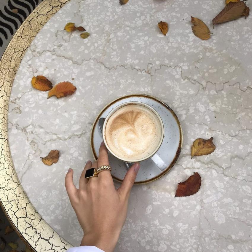 изображение "Тераса": Навіть філіжанка кави перетворюється на фото-шедевр!