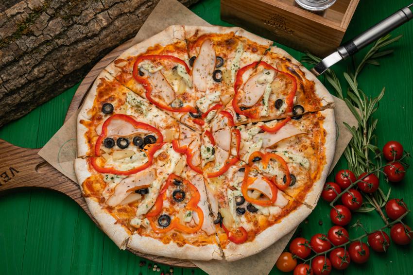 изображение Vepryk: -50% на всю справжню італійську піцу в п'ятницю! (06.11)