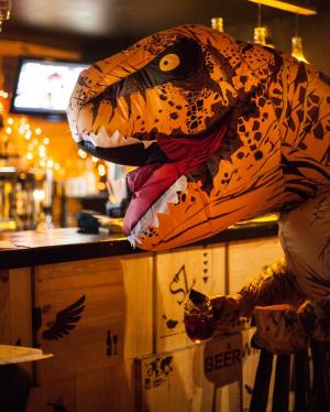 зображення SiNiTZA: Іноді до нас на пиво забігають динозаври 🤷🏼‍♂️