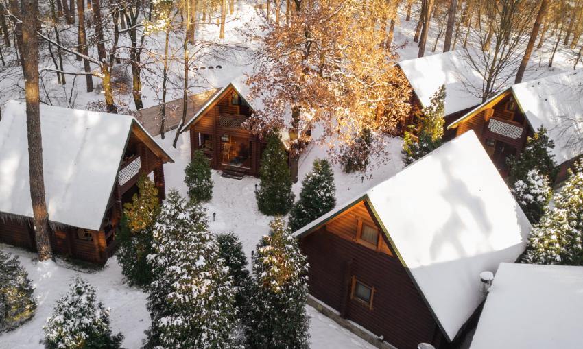 зображення "Фортеця": Плануйте канікули і зустрічайте зиму в лісі!