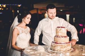 изображение Фортеця: Готуємо весільні торти!