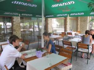 изображение Прячемся от жары на летней площадке ресторана БАРАSHIK!