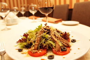 изображение Гарячий салат с говядиной (250 г.) --- 69 грн.