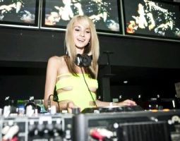 зображення "Маракуйя": Яскраві саунд від DJ Miss Monique (24.03)