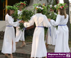 зображення "Розгуляєво": Як на Купала дівчата вінки сплітали, а молодці через вогнище стрибали