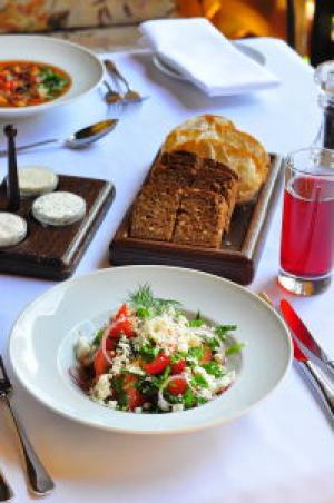изображение Ресторан КУРЕНИ: Краски лета на обед!