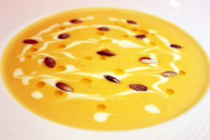 изображение Тыквенный суп под льняным маслом (250 г) --- 48 грн.