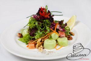 изображение Арт-ресторан Шляпа: Волшебный норвежский салат с семгой